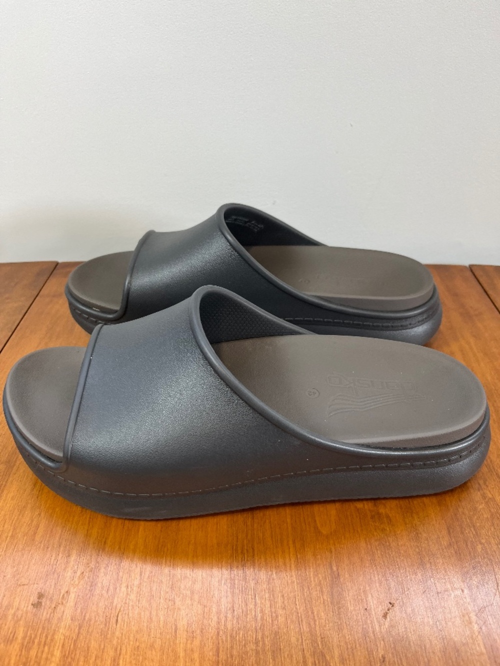 Dansko Devyn Recovery Slide Sandals sz 42 Lightweight Support Comfort - Picture 7 of 16